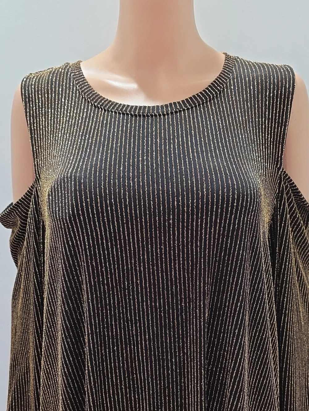 Michael Kors Gold Black Sparkle Metallic Cold Shoulder Top Women's‎ Size 1X